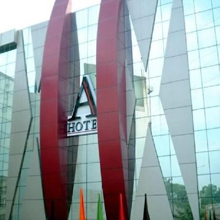 Hotel A1 Джаландхар Экстерьер фото