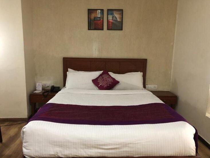 Hotel A1 Джаландхар Экстерьер фото